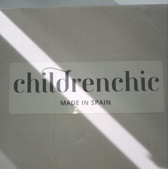 Children Chic Chukka Boot size 2.5 - 3 Kids in Expresso Brown - Picture 2 of 7